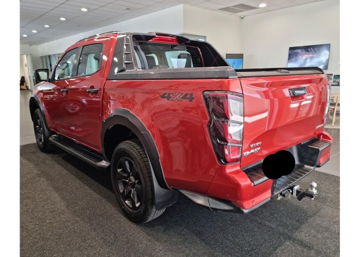 Used 1
                    ISUZU
                     for Sale Image