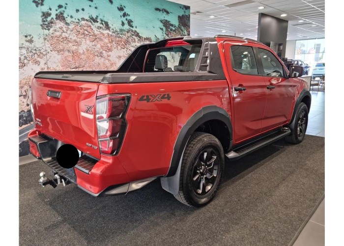 Used 1
                    ISUZU
                     for Sale Image