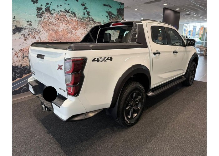 Used 1
                    ISUZU
                     for Sale Image