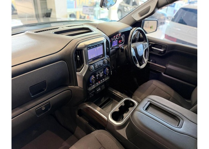 Used 1
                    CHEVROLET
                     for Sale Image