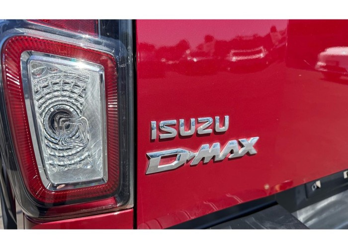 Used 1
                    ISUZU
                     for Sale Image