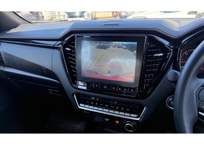 Used 1
                    ISUZU
                     for Sale Image