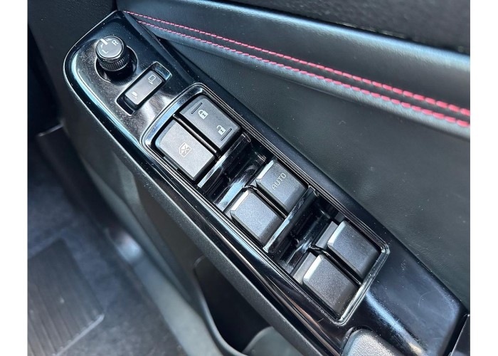 Used 1
                    ISUZU
                     for Sale Image