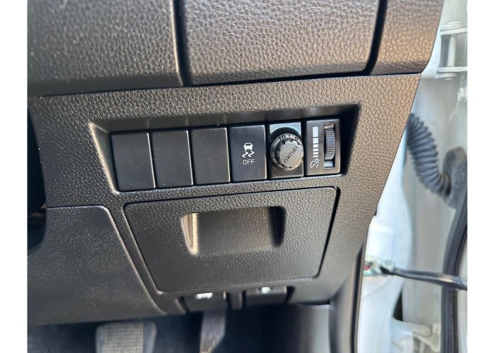 Used 1
                    ISUZU
                     for Sale Image