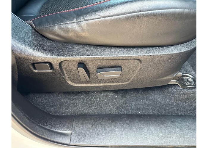 Used 1
                    ISUZU
                     for Sale Image