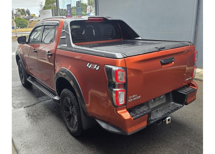 Used 1
                    ISUZU
                     for Sale Image