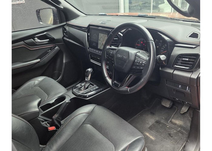 Used 1
                    ISUZU
                     for Sale Image