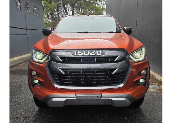 Used 1
                    ISUZU
                     for Sale Image