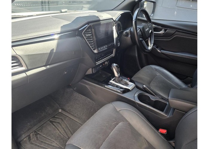 Used 1
                    ISUZU
                     for Sale Image