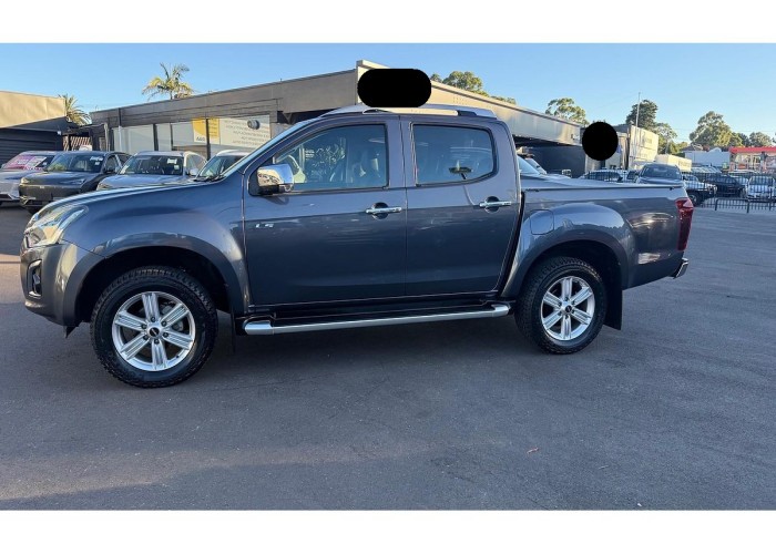 Used 1
                    ISUZU
                     for Sale Image