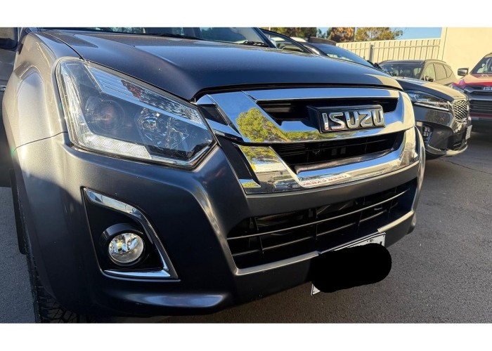 Used 1
                    ISUZU
                     for Sale Image