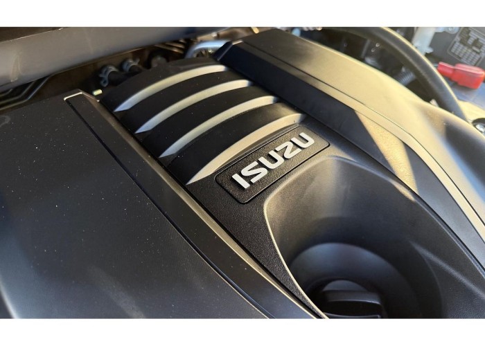 Used 1
                    ISUZU
                     for Sale Image