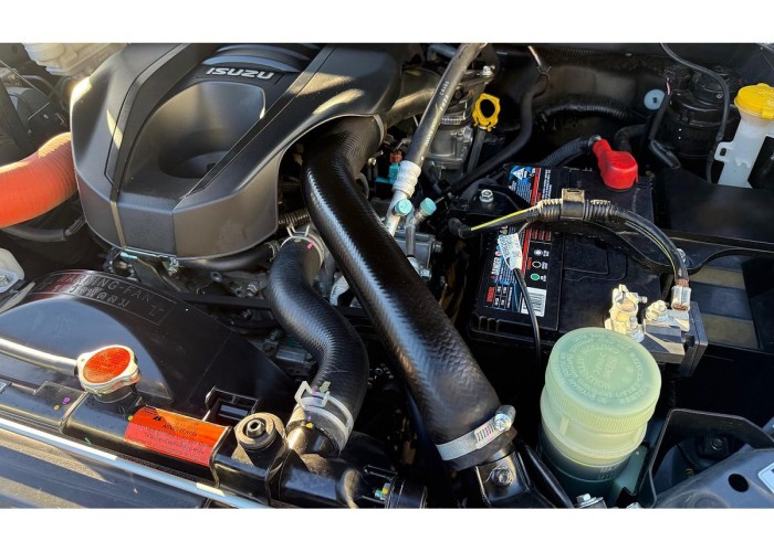 Used 1
                    ISUZU
                     for Sale Image