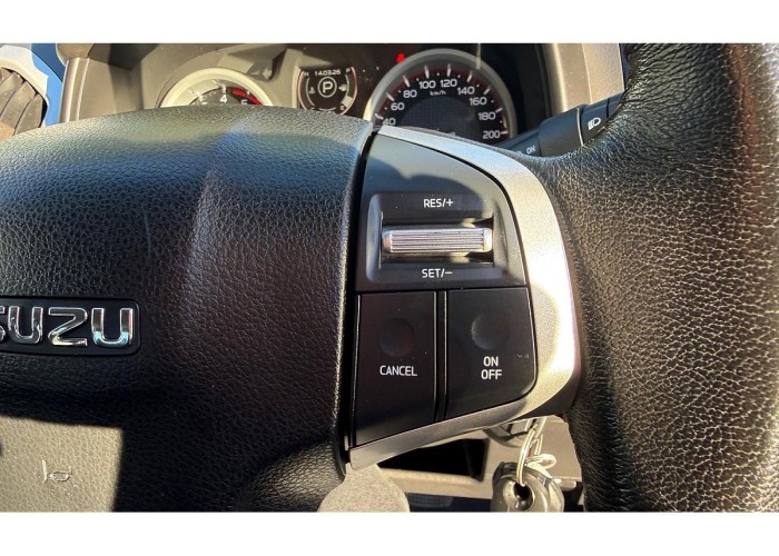 Used 1
                    ISUZU
                     for Sale Image