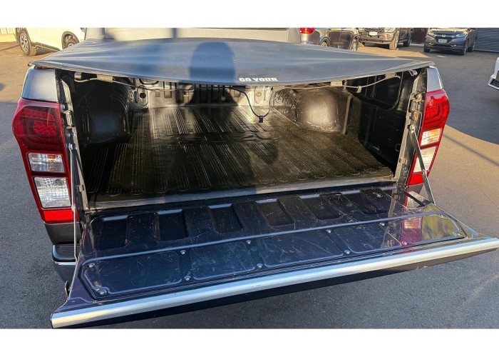 Used 1
                    ISUZU
                     for Sale Image