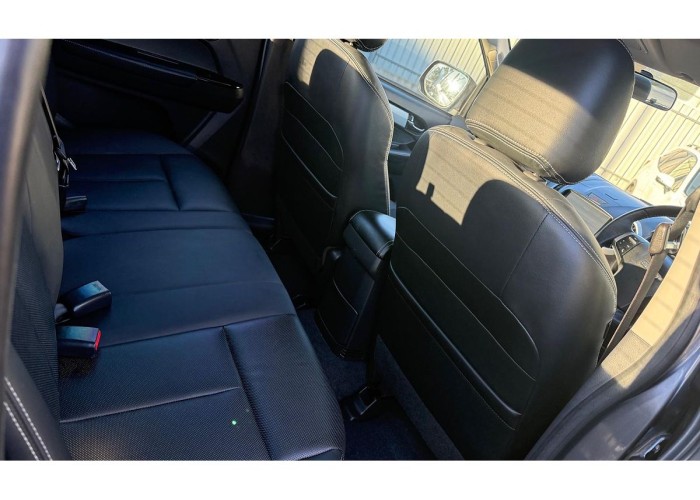 Used 1
                    ISUZU
                     for Sale Image