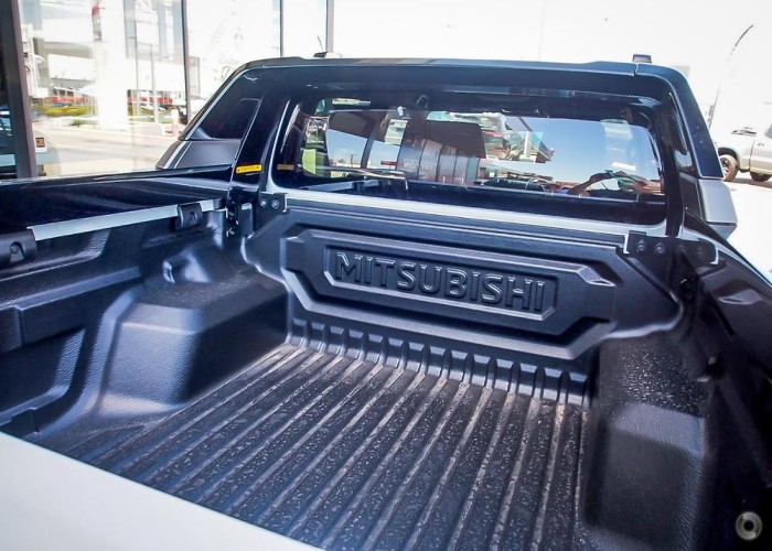 Used 2
                    MITSUBISHI
                     for Sale Image