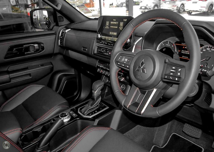 Used 2
                    MITSUBISHI
                     for Sale Image