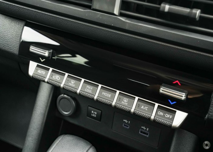 Used 2
                    MITSUBISHI
                     for Sale Image