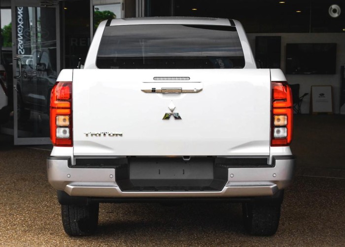 Used 2
                    MITSUBISHI
                     for Sale Image