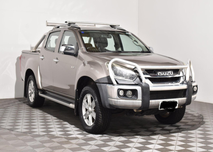 Used 6
                    ISUZU
                     for Sale Image