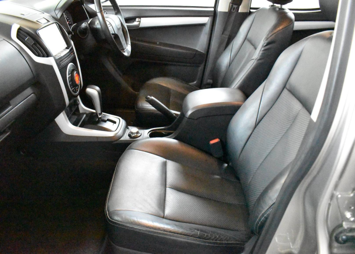 Used 6
                    ISUZU
                     for Sale Image