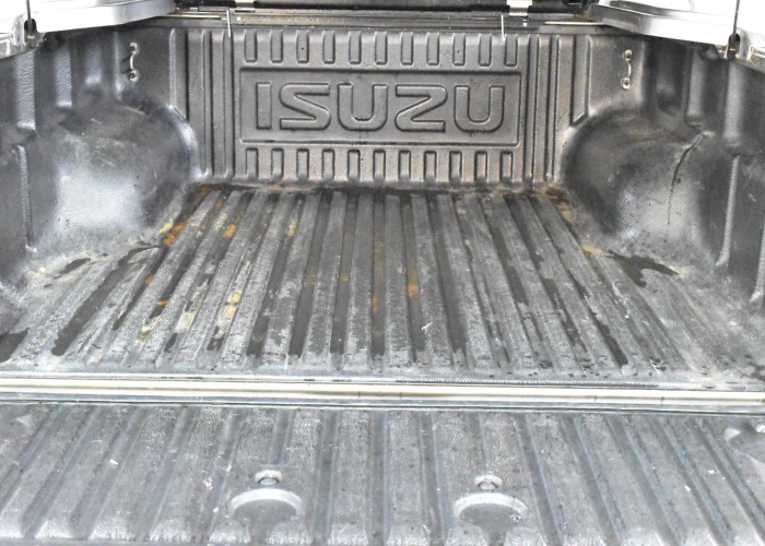 Used 6
                    ISUZU
                     for Sale Image