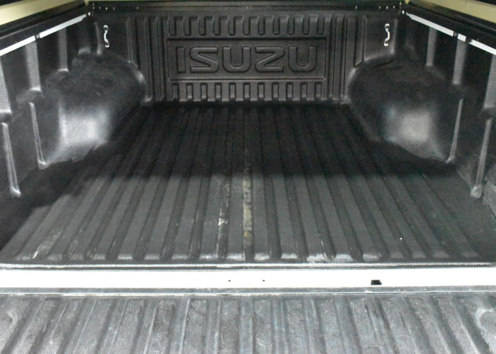 Used 8
                    ISUZU
                     for Sale Image