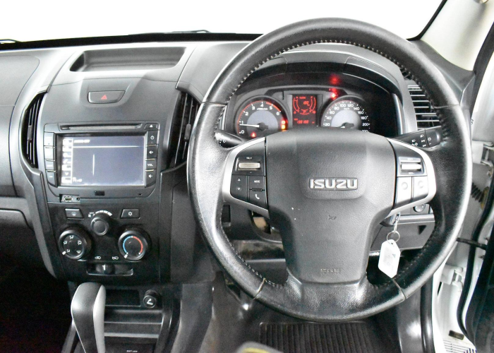 Used 7
                    ISUZU
                     for Sale Image