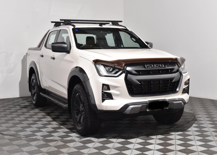 Used 9
                    ISUZU
                     for Sale Image