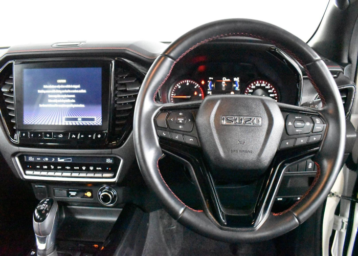 Used 9
                    ISUZU
                     for Sale Image