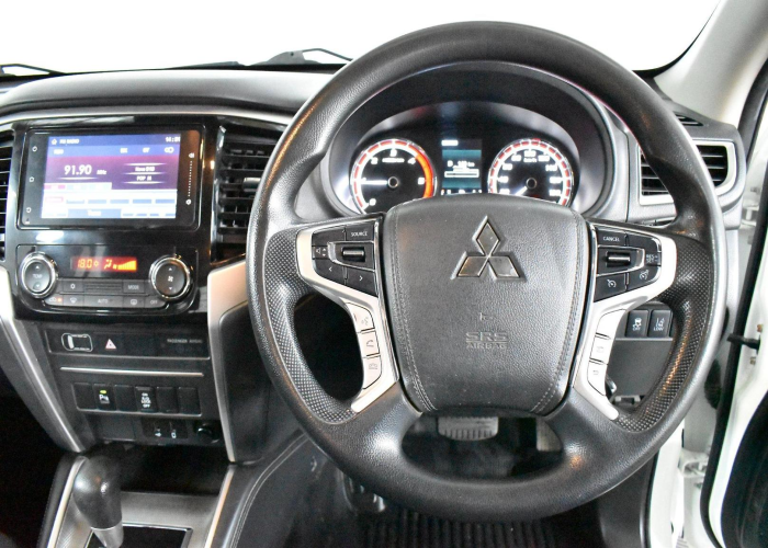 Used 6
                    MITSUBISHI
                     for Sale Image