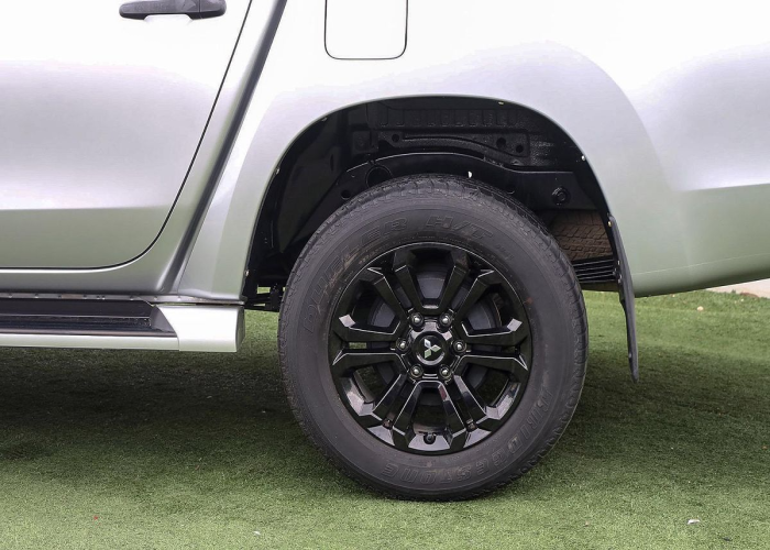 Used 2
                    MITSUBISHI
                     for Sale Image