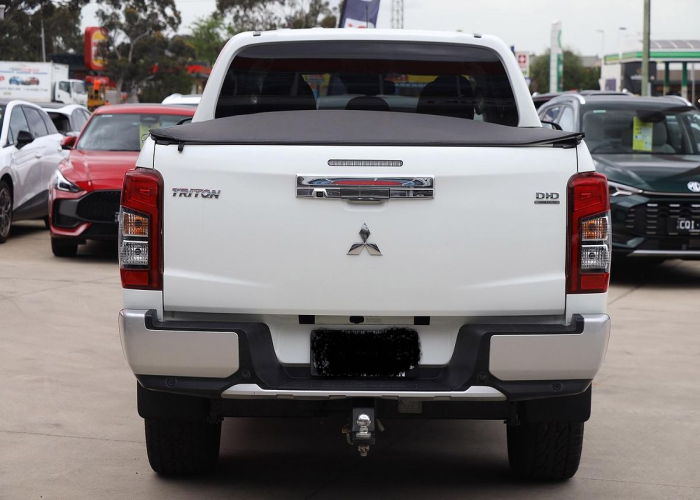 Used 2
                    MITSUBISHI
                     for Sale Image