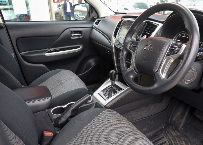 Used 2
                    MITSUBISHI
                     for Sale Image