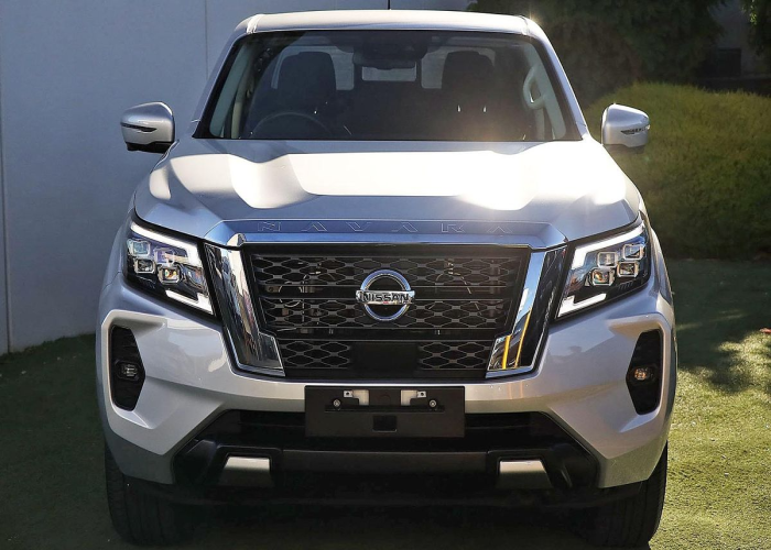 Used 4
                    NISSAN
                     for Sale Image