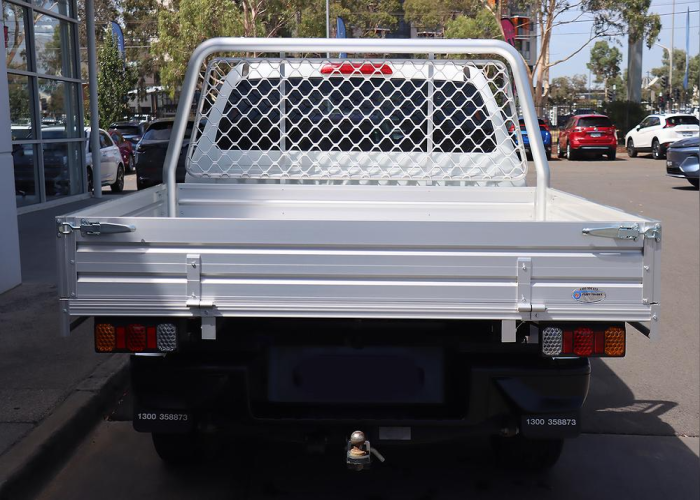 Used 8
                    ISUZU
                     for Sale Image