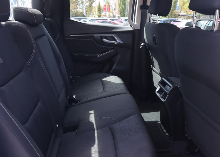 Used 8
                    ISUZU
                     for Sale Image