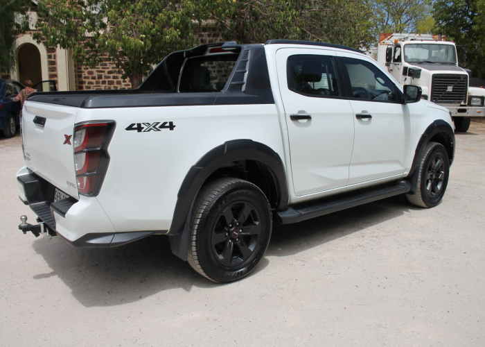 Used 3
                    ISUZU
                     for Sale Image