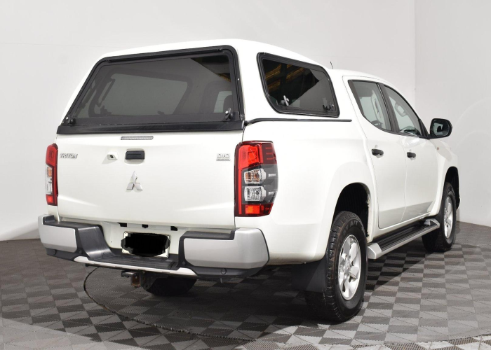 Used 2
                    MITSUBISHI
                     for Sale Image