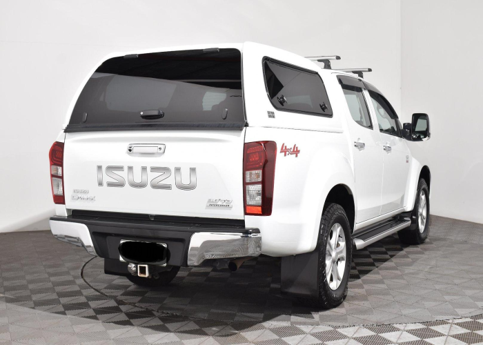 Used 7
                    ISUZU
                     for Sale Image