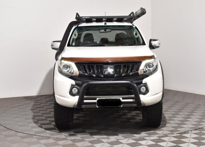 Used 7
                    MITSUBISHI
                     for Sale Image