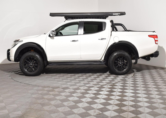 Used 7
                    MITSUBISHI
                     for Sale Image