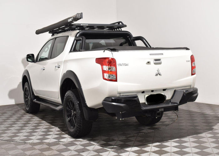 Used 7
                    MITSUBISHI
                     for Sale Image