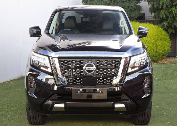 Used 4
                    NISSAN
                     for Sale Image