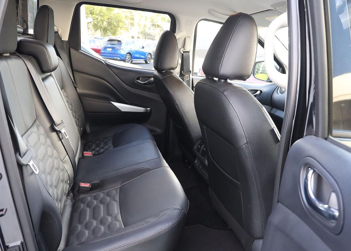 Used 4
                    NISSAN
                     for Sale Image