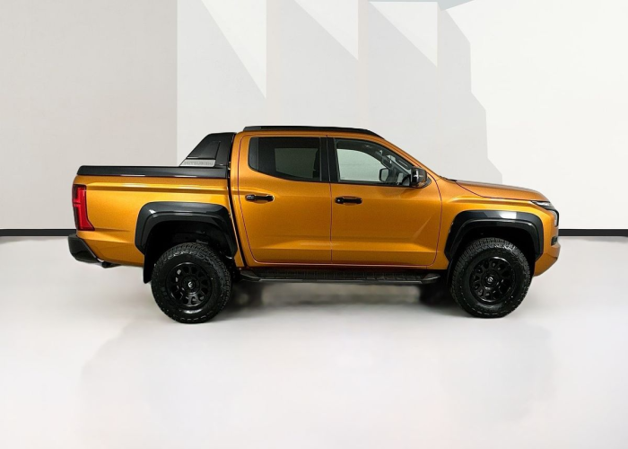 Used 1
                    MITSUBISHI
                     for Sale Image