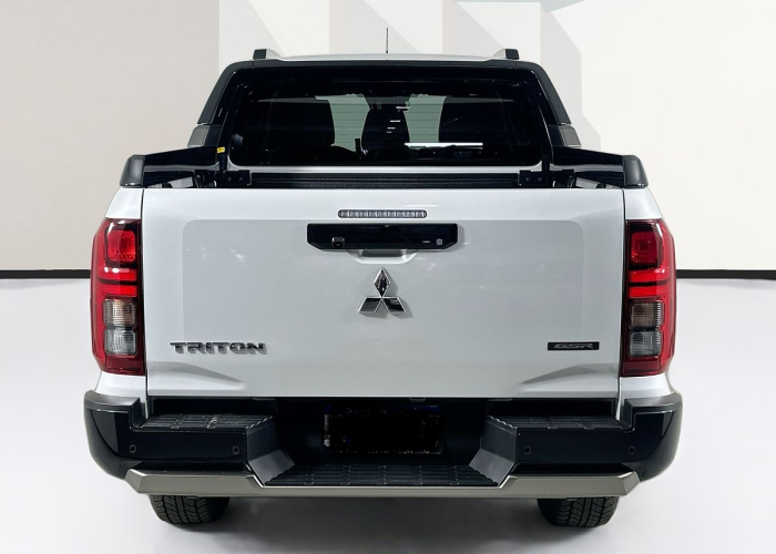 Used 2
                    MITSUBISHI
                     for Sale Image