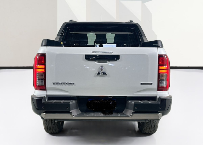 Used 2
                    MITSUBISHI
                     for Sale Image