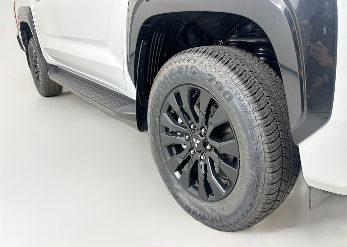 Used 2
                    MITSUBISHI
                     for Sale Image